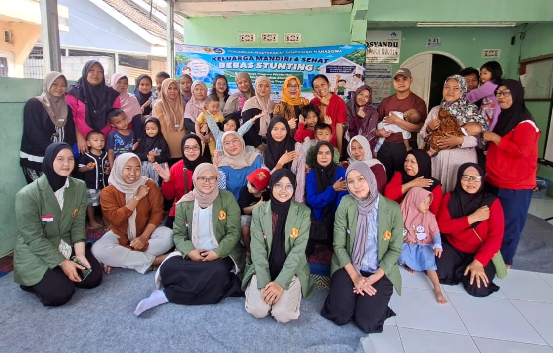 Upaya FIKes UPNV Jakarta Cegah Prevalensi Stunting di Pancoran Mas Melalui Program “KMS Bebas Stunting”