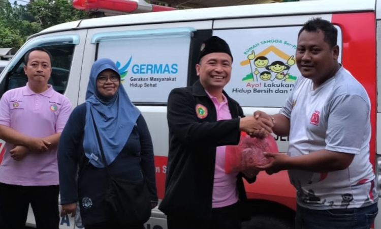 DPD PPNI Jember Gelar Bakti Sosial Untuk Masyarakat Terdampak Banjir di Wuluhan