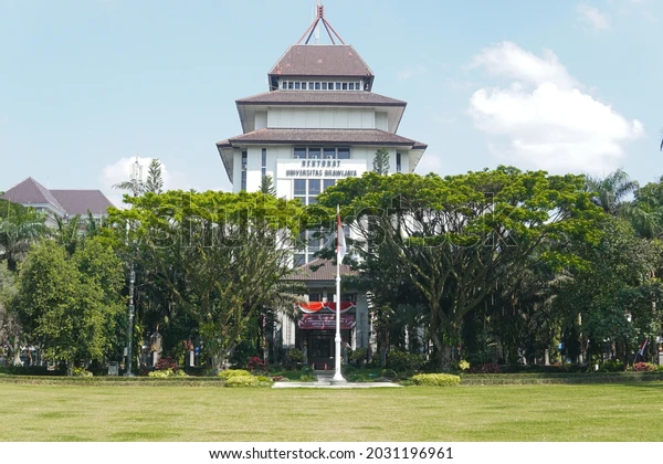 Upaya Hindari Paparan Campak, Dekan FK UB Imbau Nakes di Malang Jalani Vaksin Campak