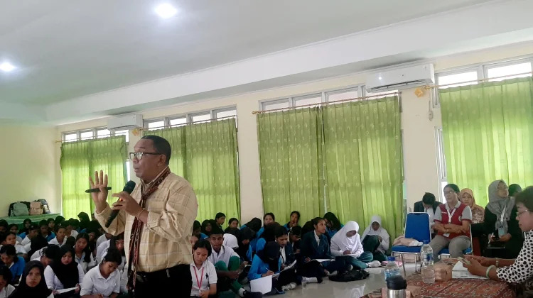 Calon Perawat Terima Pemahaman Kemampuan Berkomunikasi & Public Seaking: Bekal Edukasi Untuk Masyarakat