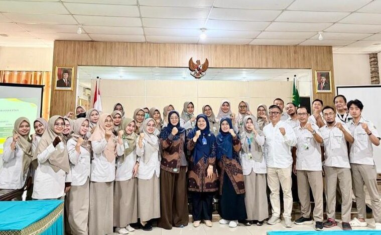 UMP Gelar Pelatihan Penulisan Artikel Ilmiah Bagi Perawat RSI Purwokerto: Dukung Budaya Riset