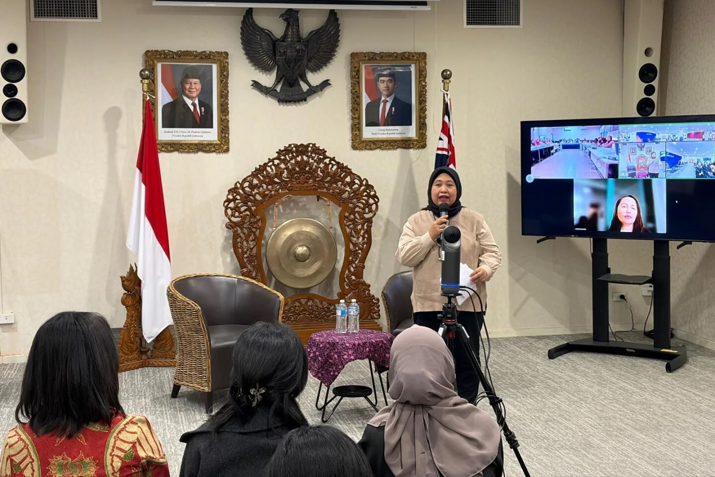 IPHC & PPNI Sumbawa Barat Gelar Webinar: KJRI Melbourne Dukung Peluang Perawat Bekerja di Australia