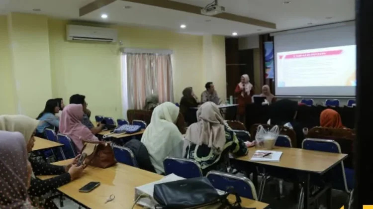 Upaya Dinkes Lingga Untuk Tingkatkan Kapasitas Nakes Melalui Pembinaan Posyandu