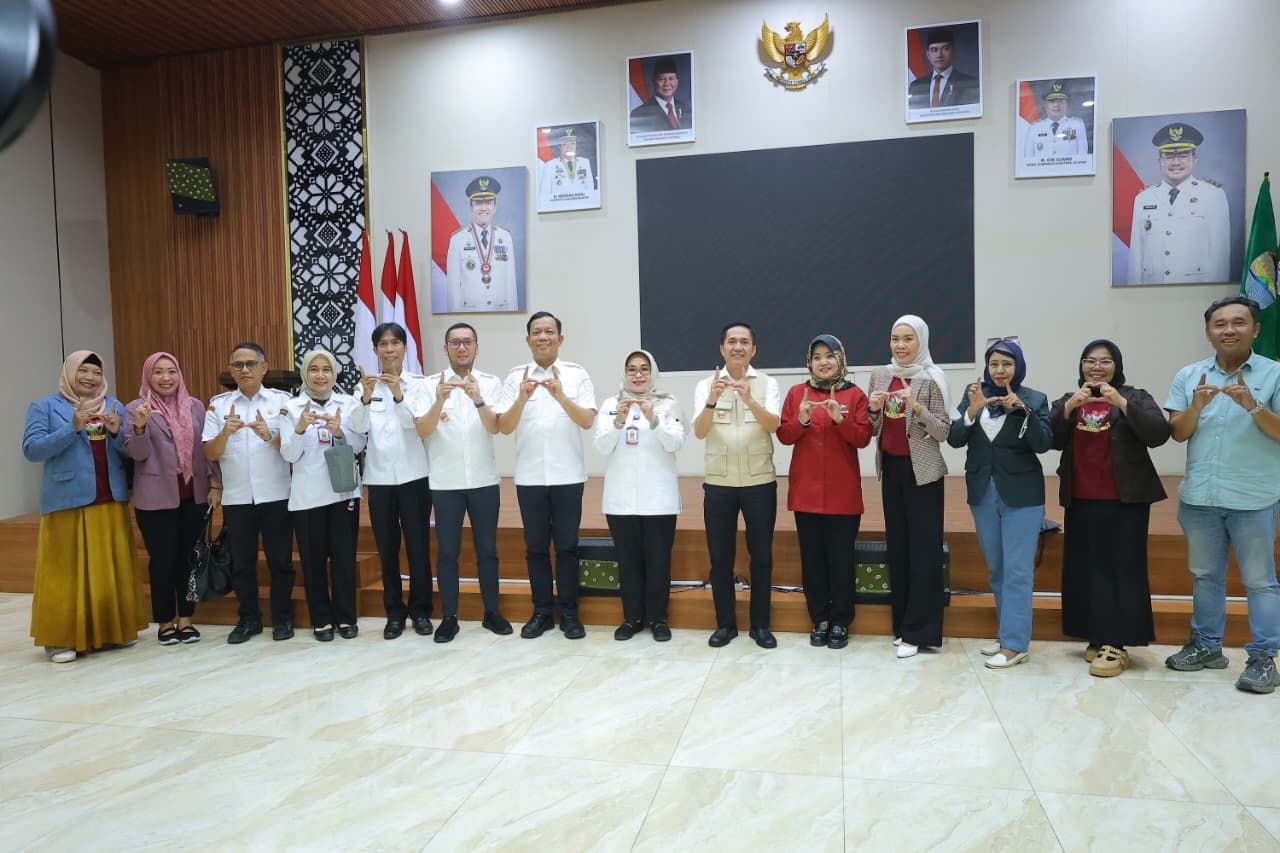 Jelang HUT RI Ke-81, Wali Kota Palembang Dukung Baksos GUIM Melalui Khitanan Massal Hingga Pengobatan Gratis