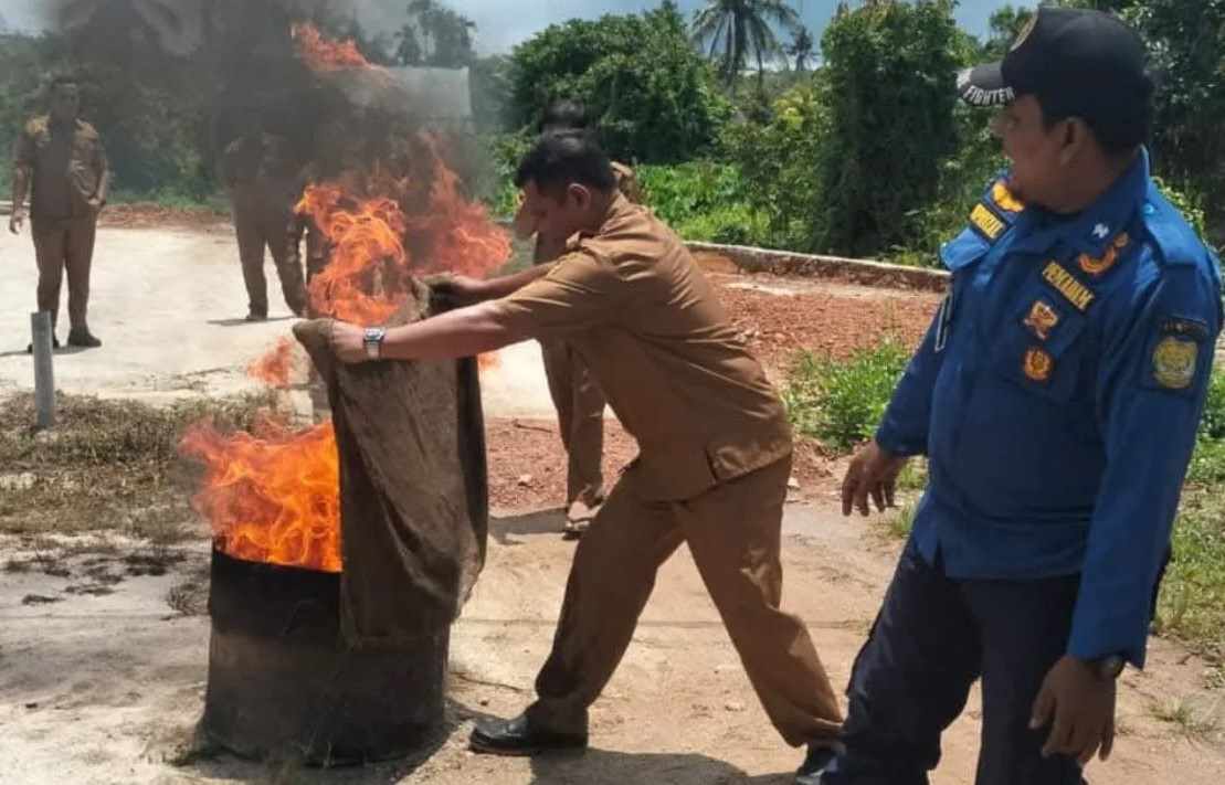 SatPol PP & Damkar Kab Lingga Gelar Pelatihan Penggunaan APAR Bagi Nakes: Sigap Hadapi Potensi kebakaran